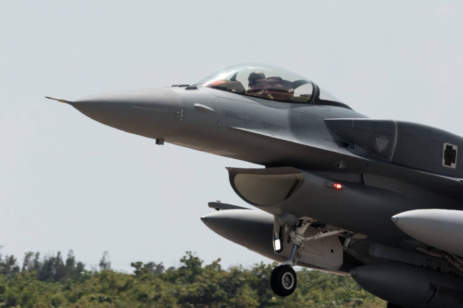 Taiwan Receives First Two F-16V Fighter Jets to Strengthen Defense Capabilities