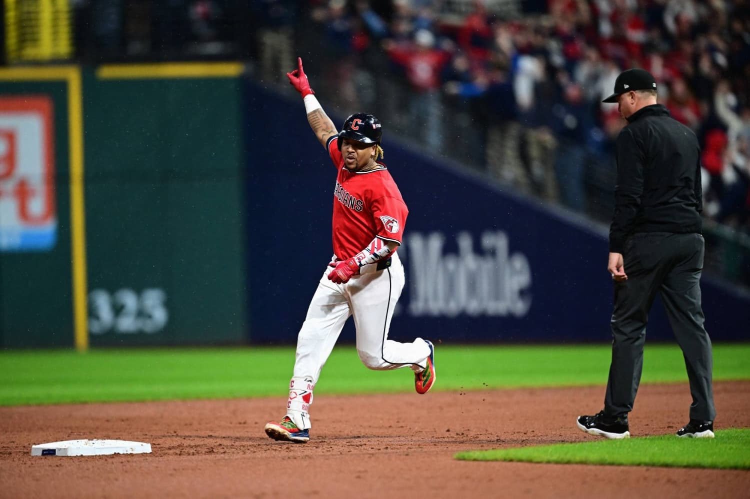 Guardians Defeat White Sox to Advance to ALCS After Historic Comeback
