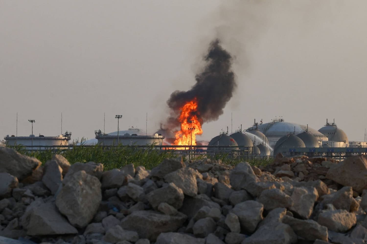 Yemen's Houthis Launch Effective Attacks on Saudi Arabia, Impacting Investment Climate