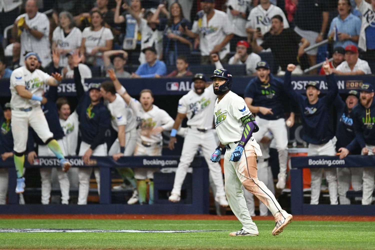 Brewers and Rays to Compete in World Series, Defying Big-Spending Norms