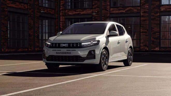 Yeni Dacia Sandero, Türkiye'de 1,2 milyon TL'den satışa sunuldu