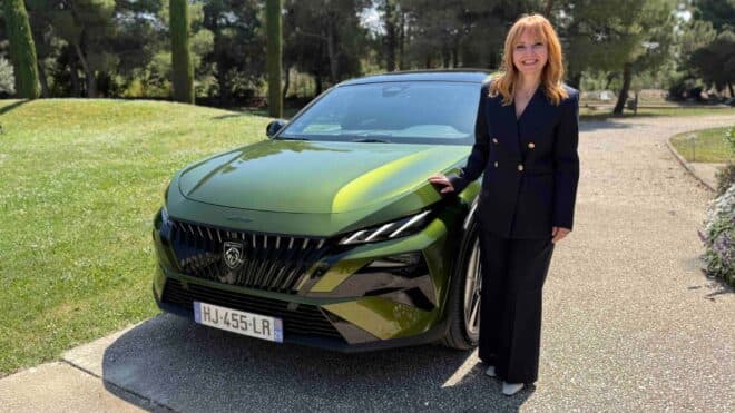 Gupse Kaplan: "Türkiye'nin Peugeot 408 satışlarındaki küresel liderliğini devam ettirmesini istiyoruz."