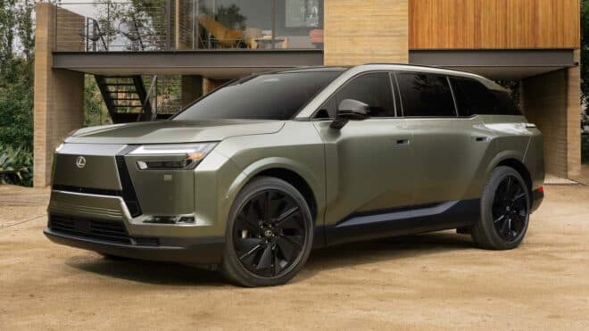 Sahte V10 sesiyle gelen elektrikli Lexus TZ görücüye çıkarıldı