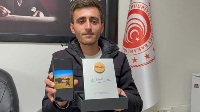 Mehmet Emin Coruş, Huawei fotoğraf yarışmasındaki ödülüne ulaştı
