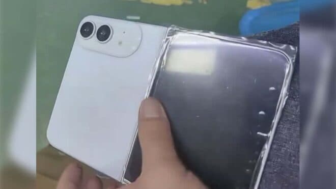 Katlanabilir iPhone Ultra, beyaz ve siyah renk seçenekleriyle gelebilir