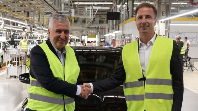 Tofaş ve Opel, Türkiye pazarındaki iş birliğini güçlendirmek için bir araya geldi