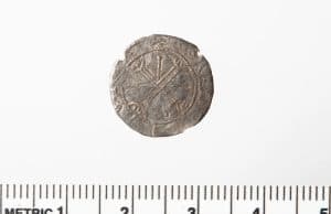 Düğme Sanılan Nesne 900 Yıllık Viking Sikkesi Oldu