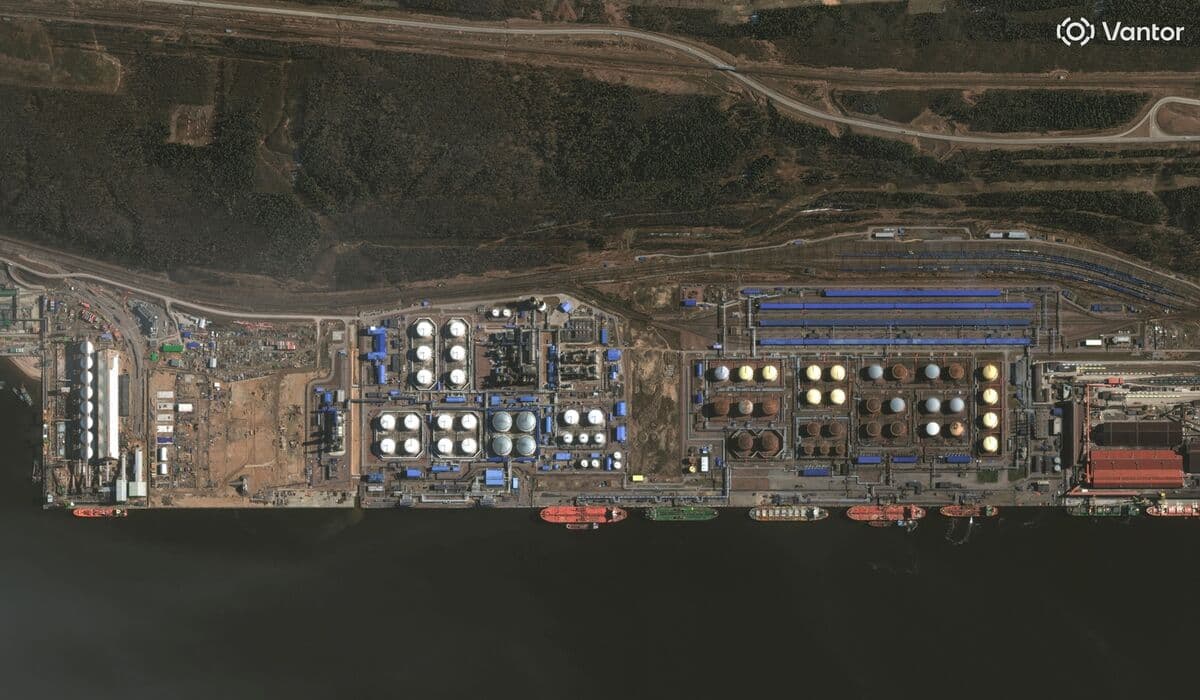 Ukraine Claims Strikes on Two Russian Refineries and Multiple Fuel Tankers