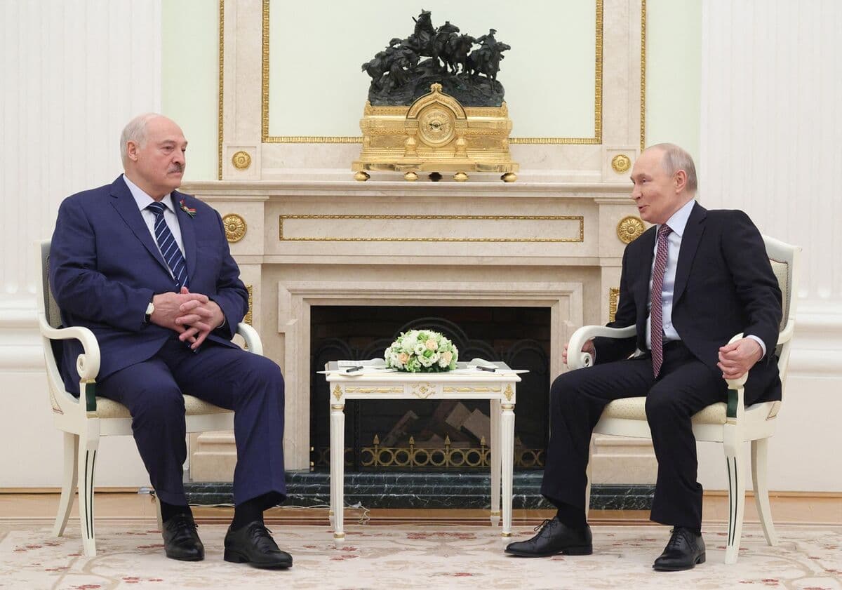 Putin and Lukashenko Participate in Joint Nuclear Exercises via Videolink