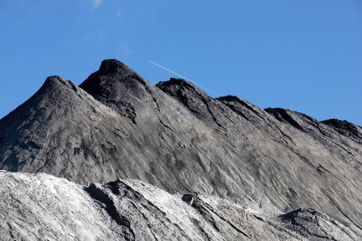 China to Implement Mining Regulations on Select Strategic Minerals