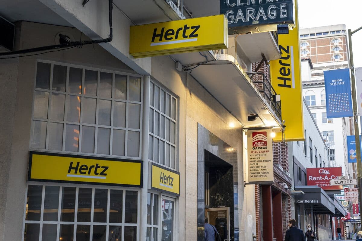 Hertz Shares Decline Amid Warning of Profit Impact from Used Car Market Weakness