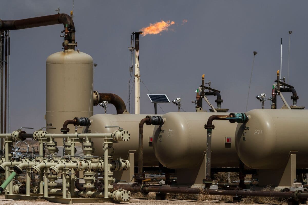 US Natural Gas Wavers as Traders Weigh Cold, Oil Price Drop