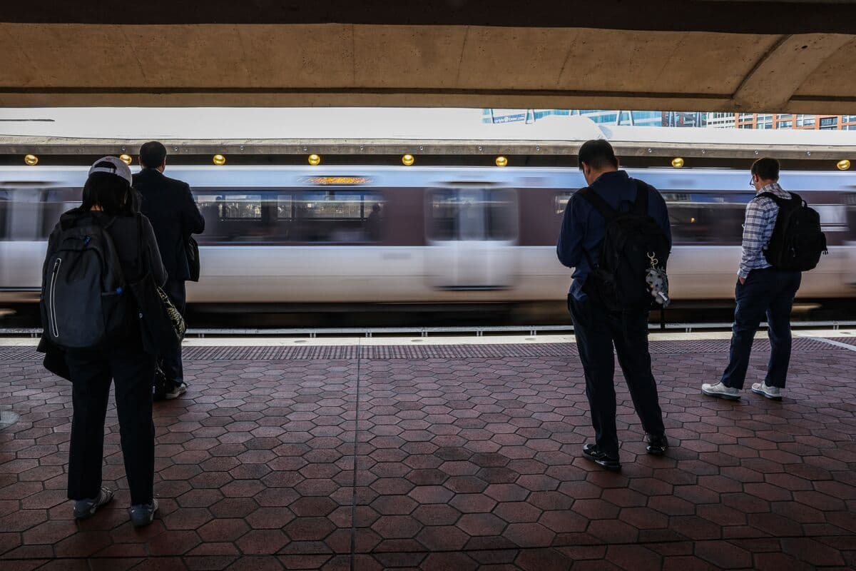 US Jobs Report Expected to Show Strong Growth and Stable Unemployment Rate