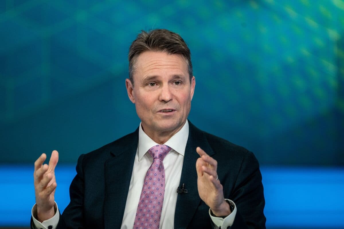 Canada Pension Plan Executive Raises Concerns Over High Stock Market Valuations