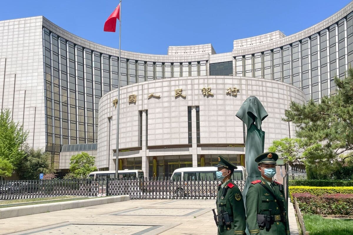 China Reduces One-Year Policy Loan Rate to Historic Low to Support Economy