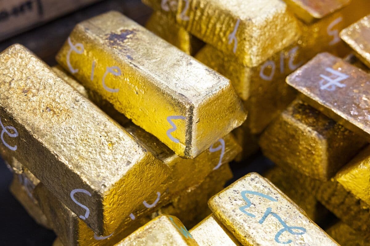 China’s PBOC Adds Gold Again as Bullion Remains Under Pressure