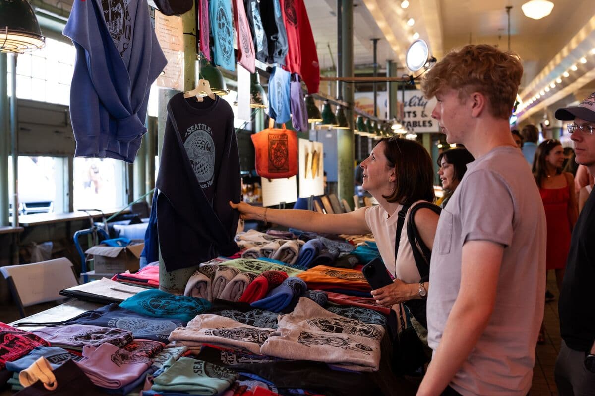 US Inflation Rises Amid Energy Price Surge, Core Measure Increases Less Than Expected