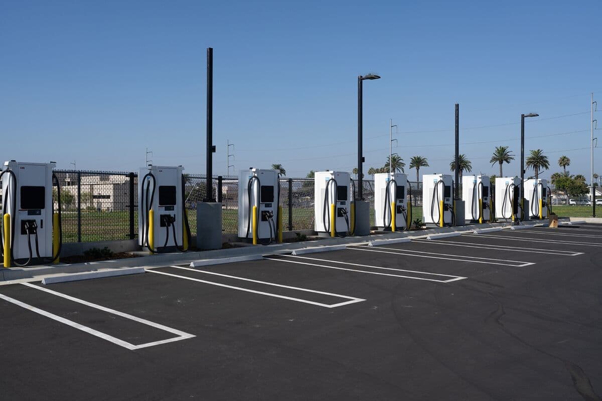 Terawatt Infrastructure Secures Up to $300 Million in Debt for Charging Expansion