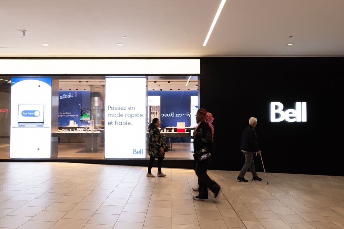BCE Inc. Reduces Workforce by 1% to Invest in AI and Network Expansion