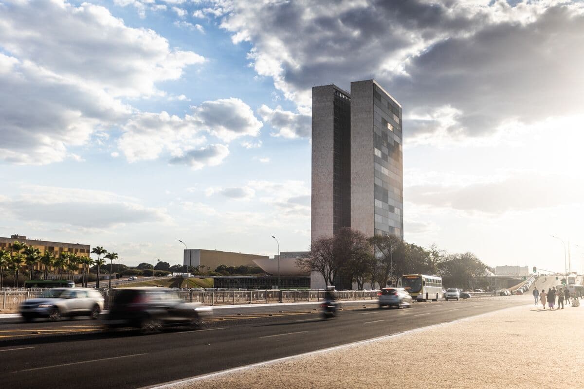 Brazil's Economic Team Engages Congress to Halt Expensive Legislation