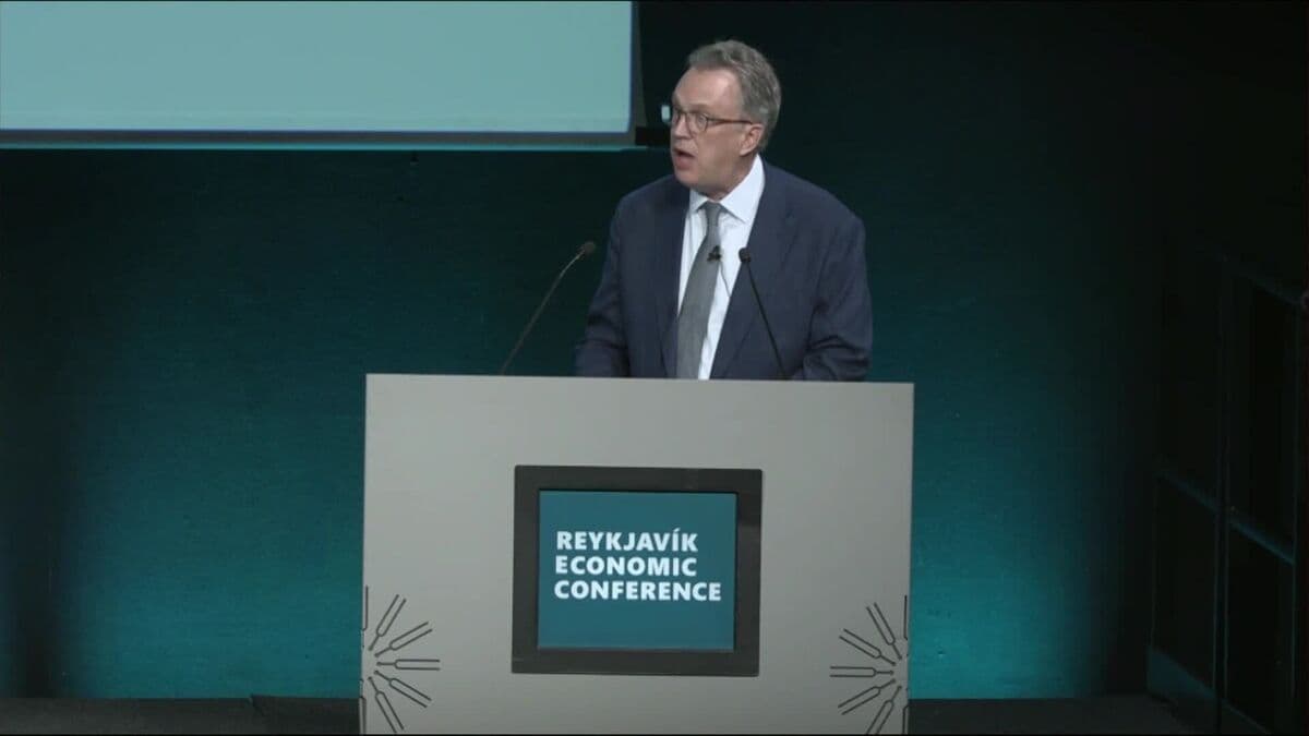 Fed's Williams Comments on Uncertain Impact of Productivity on Interest Rates
