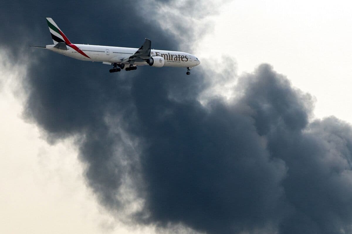 UAE Closes Airspace as Precautionary Measure, WAM Reports