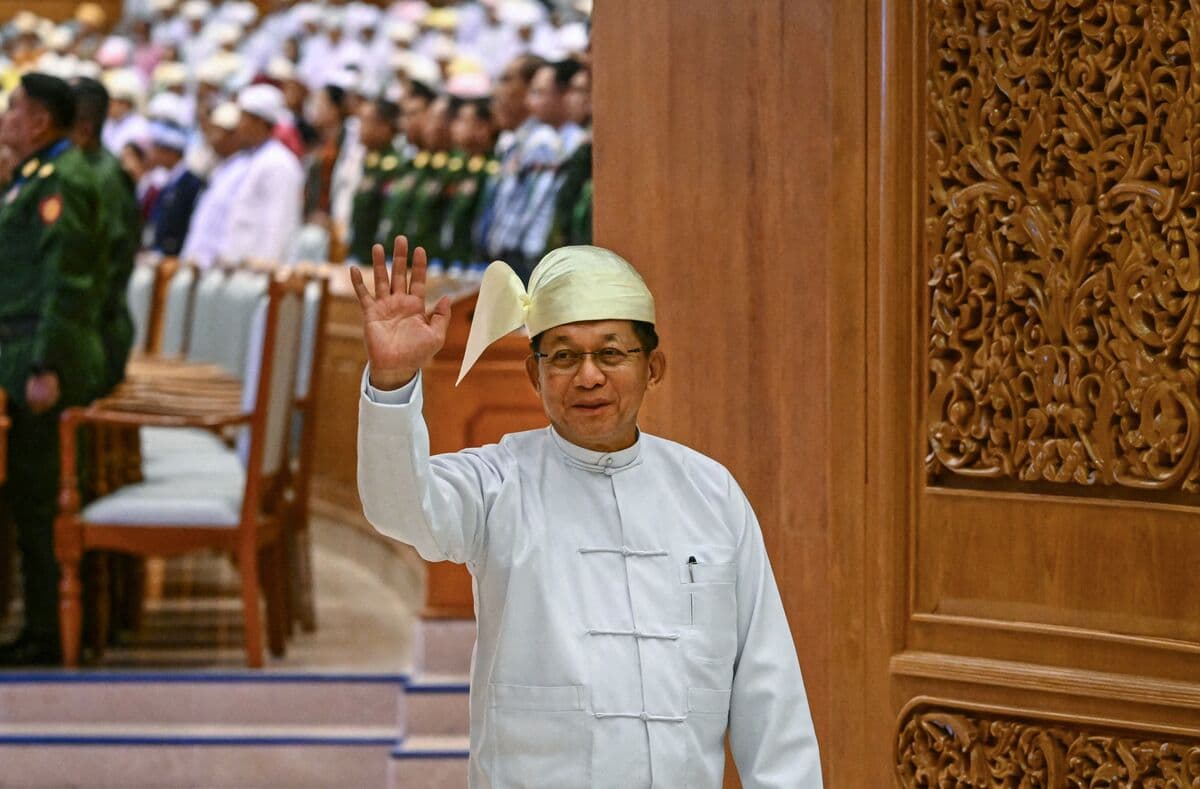 Myanmar Junta's Remittance Rules Generate $5.6 Billion in Foreign Inflows