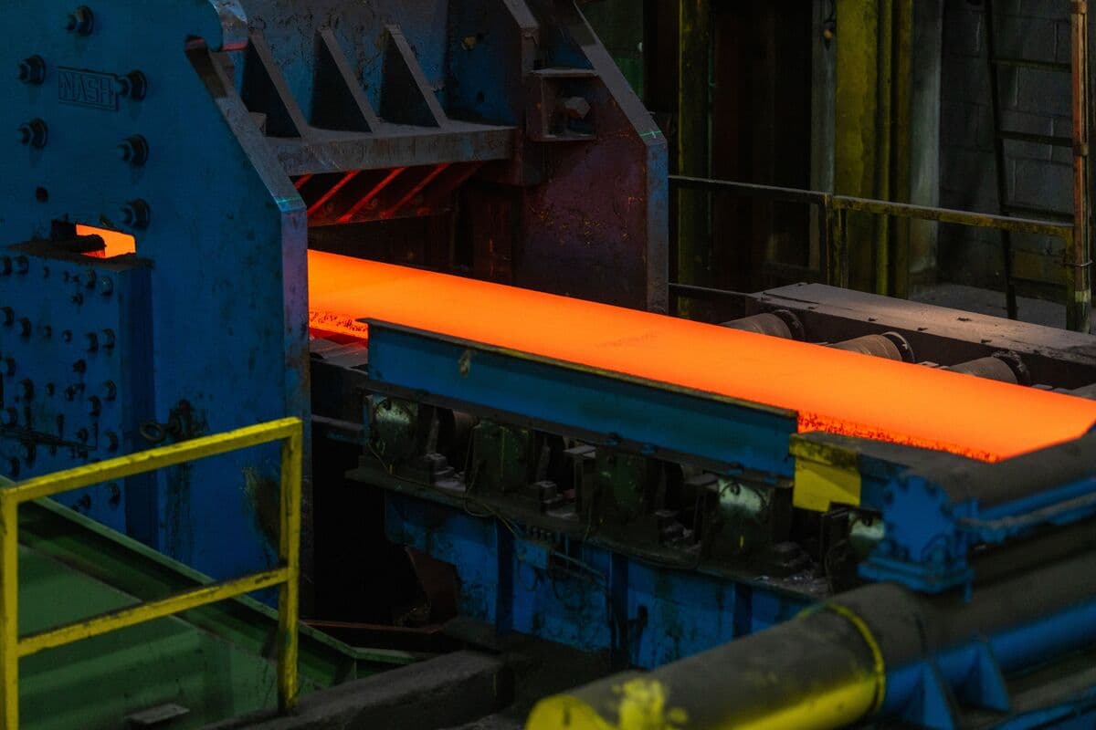 Copper Prices Decline Amid Rising Inflation and Strengthening Dollar