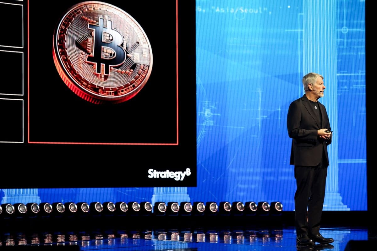 Strategy Inc. Resumes Bitcoin Purchases Following Market Disruption