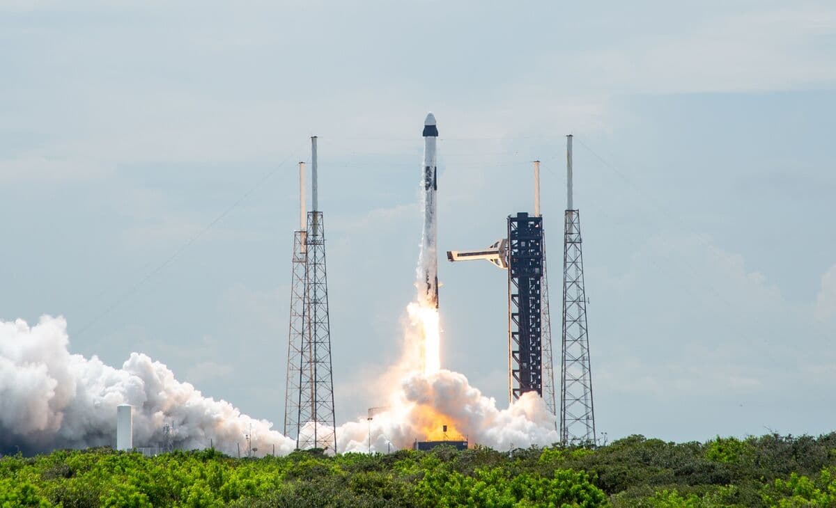 Investors Eager for SpaceX Stock Ahead of Upcoming IPO