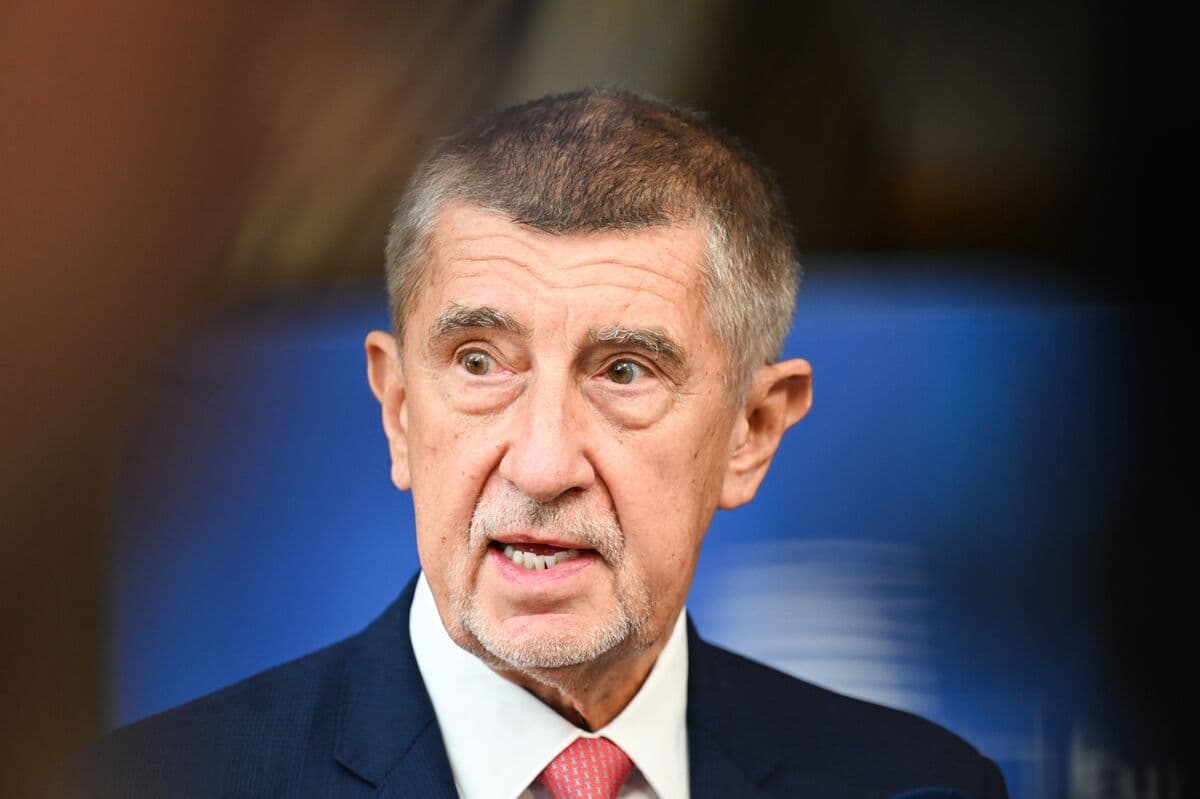 Czech Prime Minister Criticizes Central Bank's Interest Rate Increase