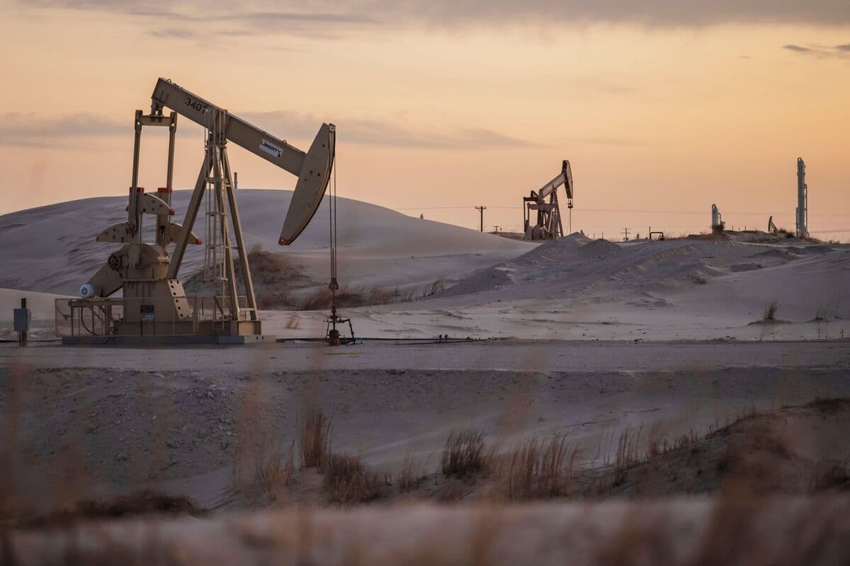 Texas Gas Drillers Reduce Production Amid Oil Price Surge