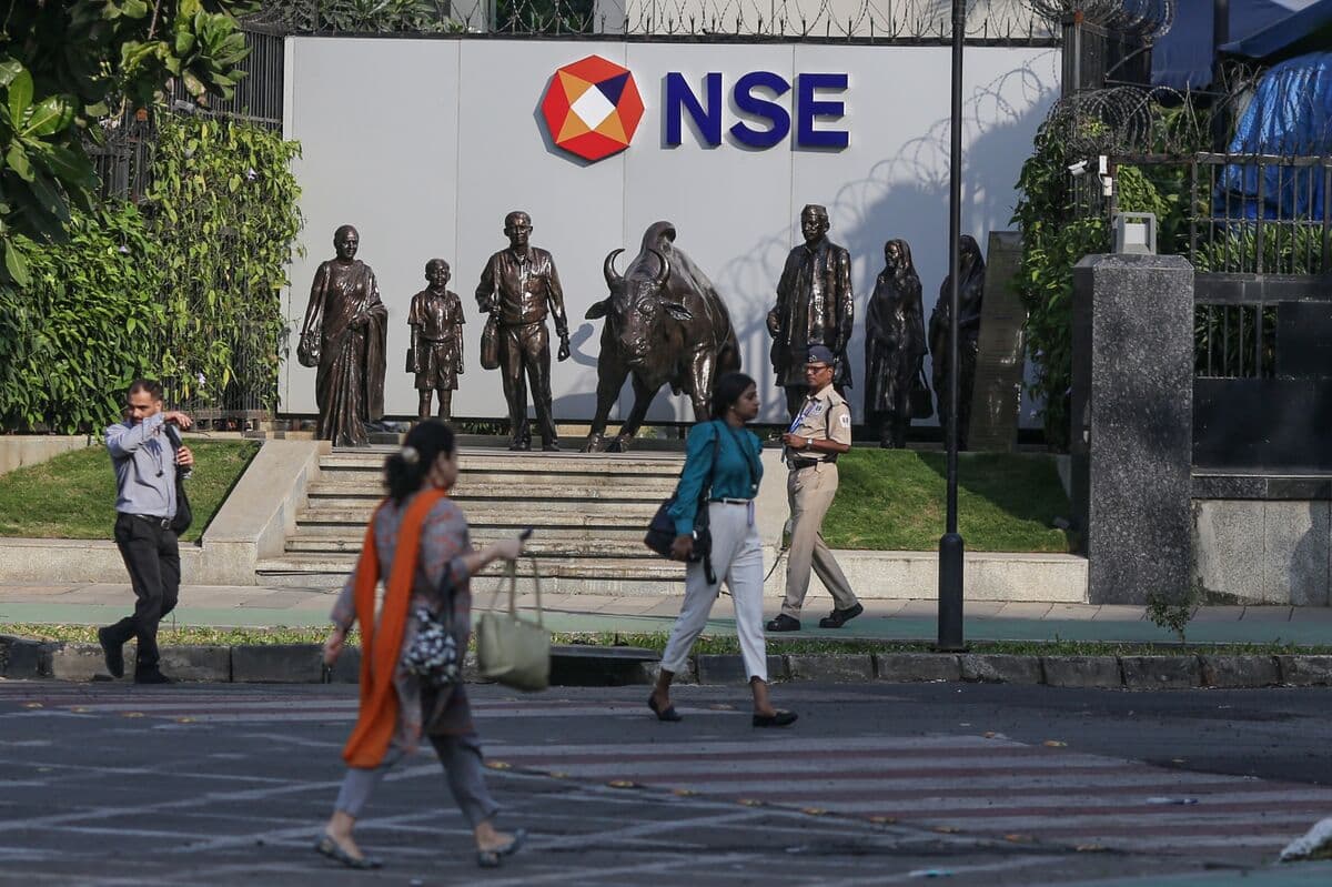 Wealthy Indian Investors Poised to Benefit from Stock Exchange IPO