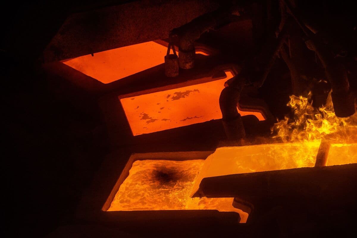 Poland Proposes 'Copper Valley' Initiative as Lumina Metals Debuts on Warsaw Exchange