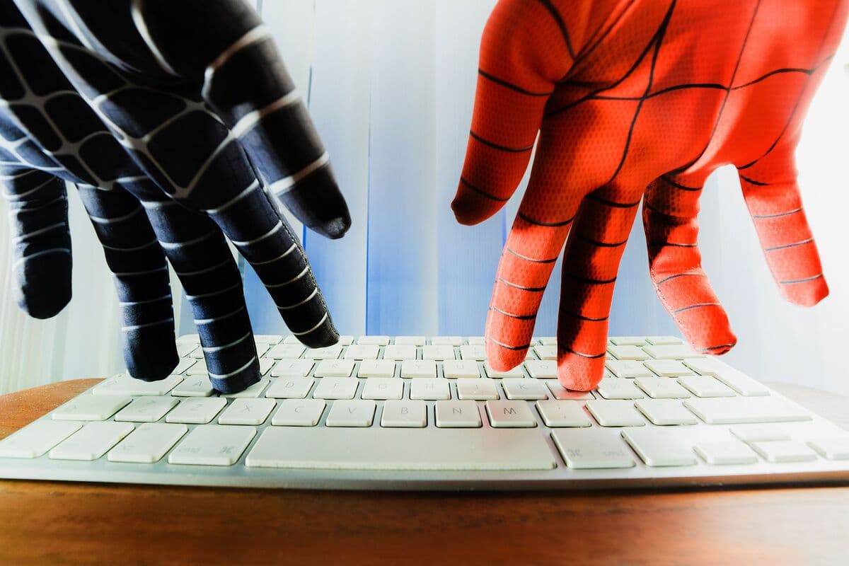 Public Takes Action Against Scammers Through Scambaiting Efforts