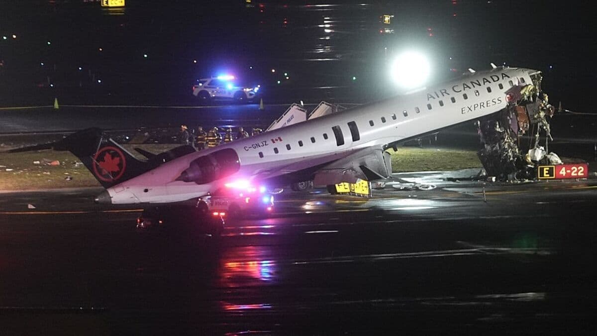 Air Canada Collision at LaGuardia Airport Kills Two Pilots