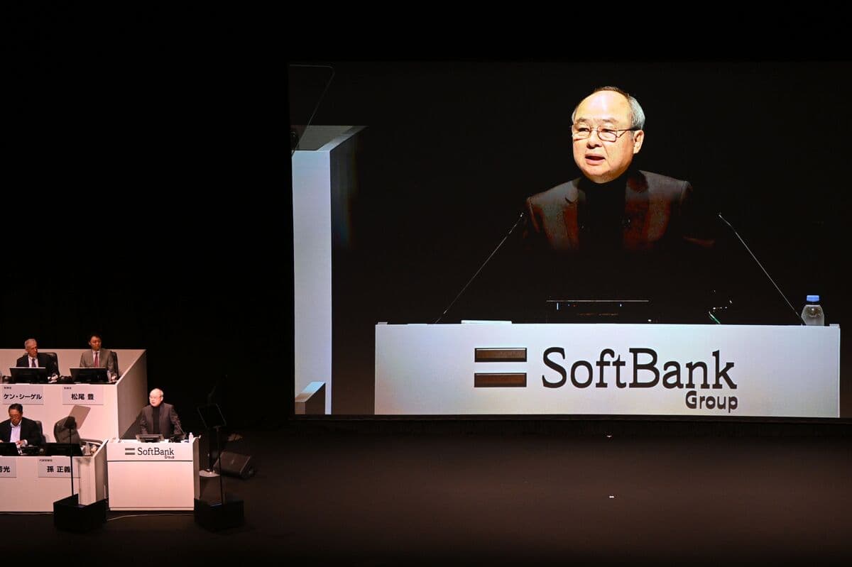 SoftBank's Masayoshi Son Abandons Retirement Plans, Will Continue as CEO