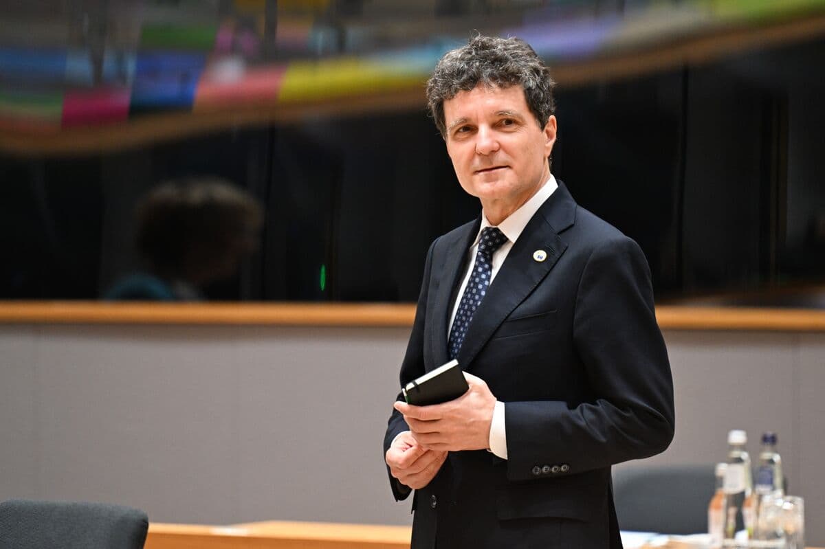 Romania Makes Final Effort to Establish Cabinet Following Failed Vote