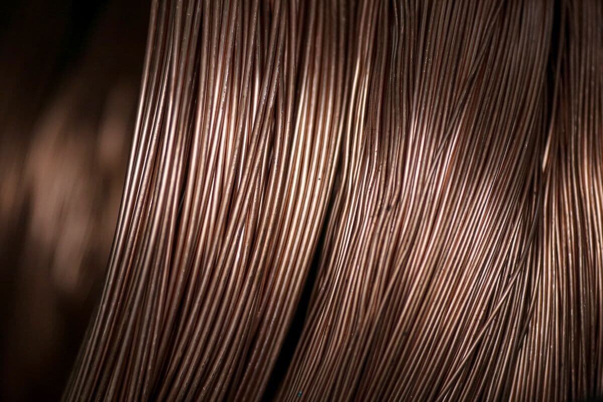 Copper Prices Decline Amid Strong Dollar and Federal Reserve's Hawkish Policy