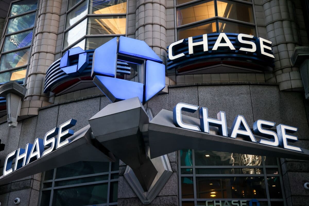 JPMorgan to Recruit Nomura's AI Strategy Chief for Enhanced Productivity