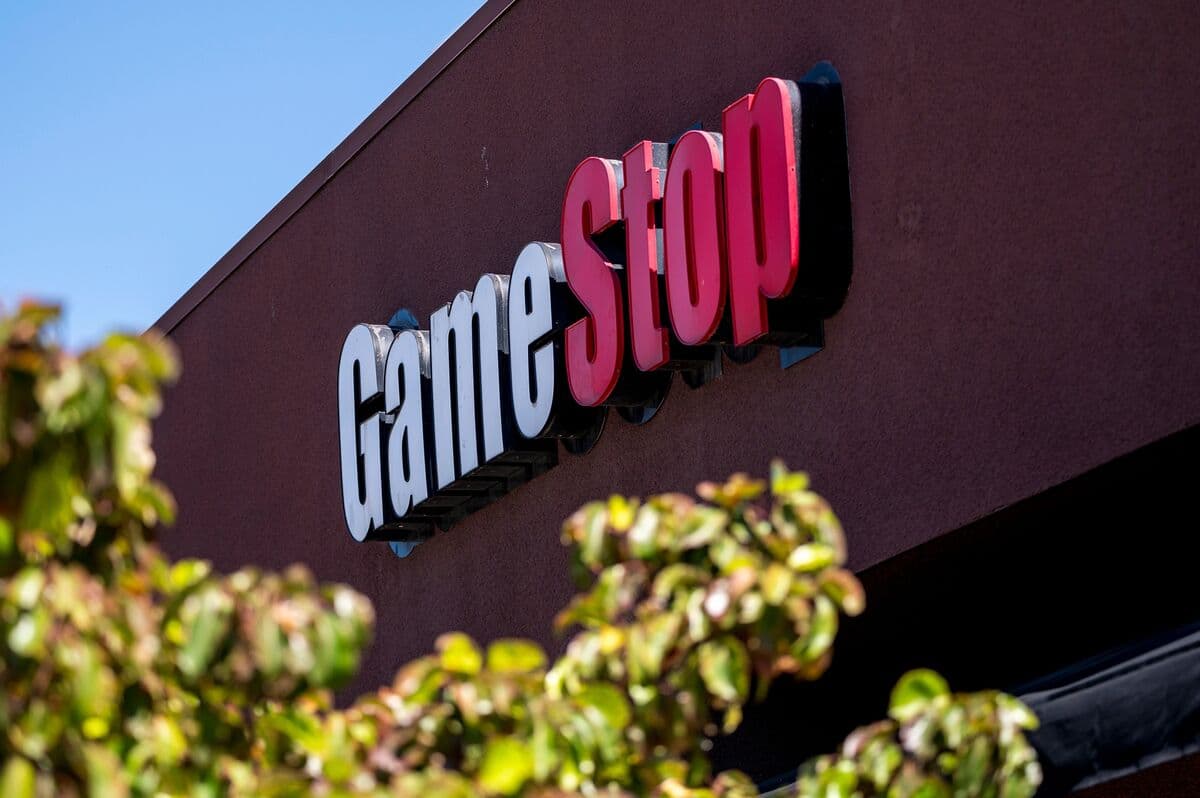 GameStop Investor Seeks to Block Vote on CEO's $35 Billion Compensation Package