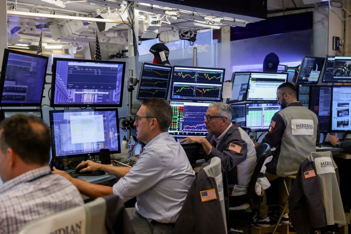 US Stocks Climb as Investors Focus on Tech Amid Iran Tensions
