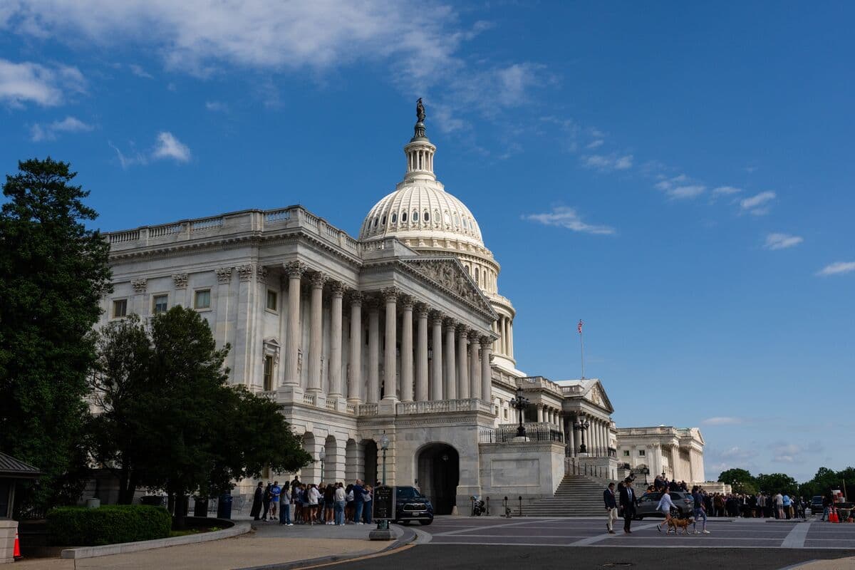 House Republicans Split on Vote to End U.S. Involvement in Iran Conflict
