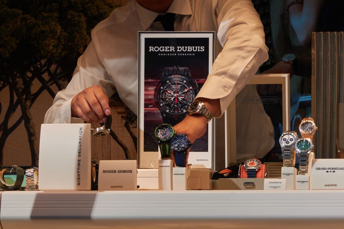 Swiss Watch Exports Decline Amid Pre-Tariff Stockpiling in 2025
