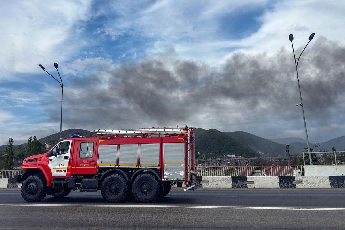 Russia Halts Jet Fuel Exports Amid Increased Attacks on Refineries