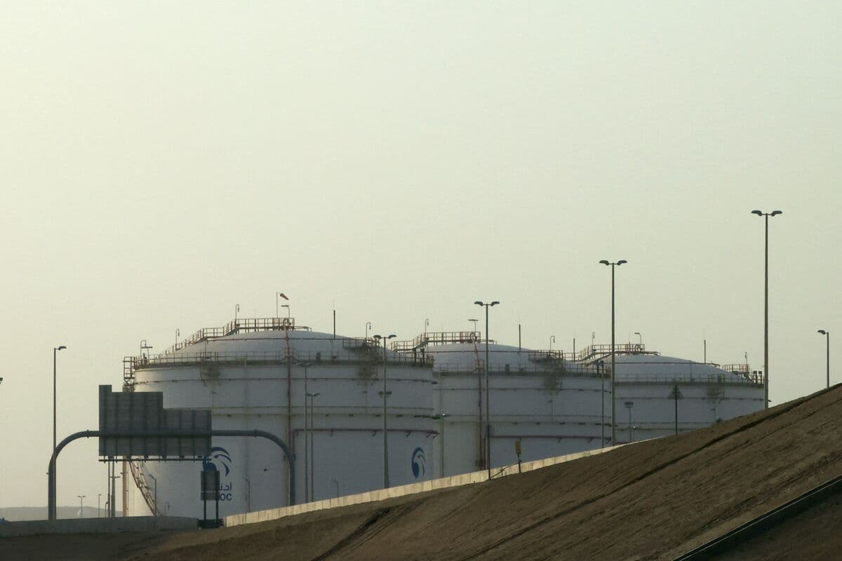 Asian Refiners Reduce Middle Eastern Oil Purchases Following Recent Surge