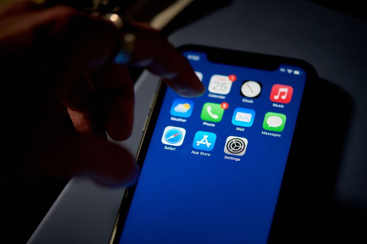 China’s Party Paper Urges Apple to Fix ‘Monopolistic’ Policies