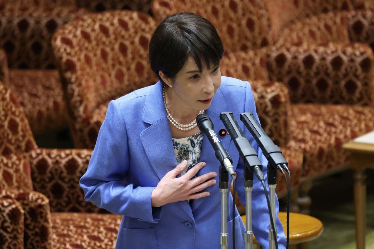 Japan's Takaichi Calls for Safe Passage of Vessels in Discussion with Iran