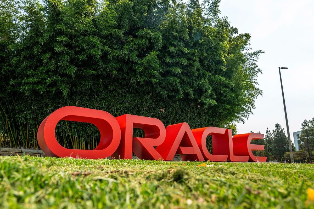 Oracle Bonds Rise as Company Reassures Investors on Debt Plans