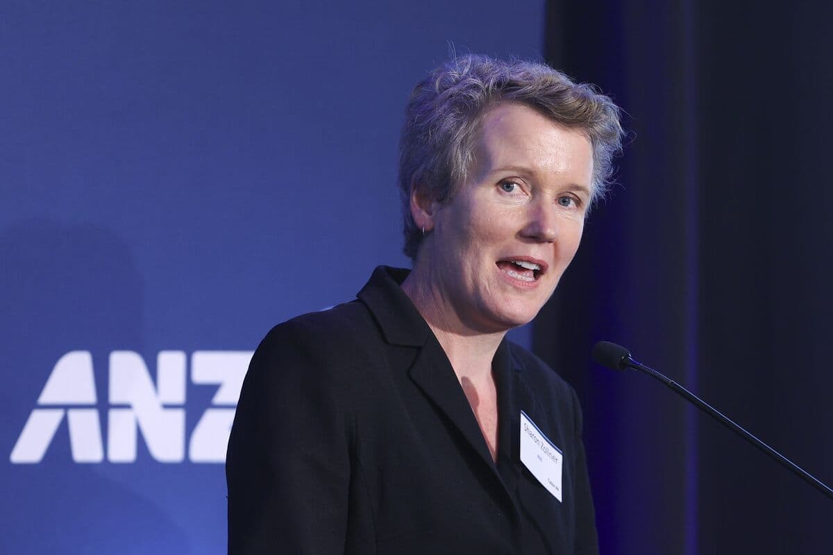 New Zealand Business Sentiment Shows Slight Improvement Amid High Costs